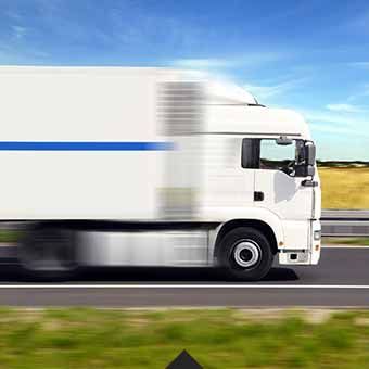 Camion de livraison Top Gun Courrier